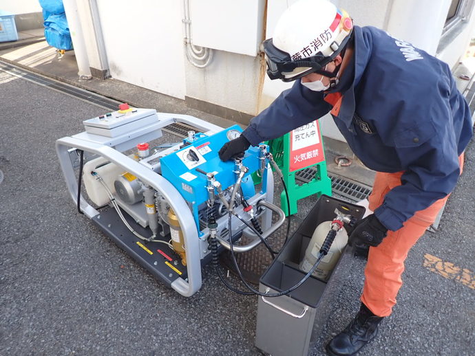 空気ボンベ充填機