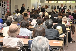 写真：双子織アート作品展会場の様子