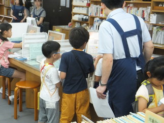 写真：令和元年　図書館たんけん隊1