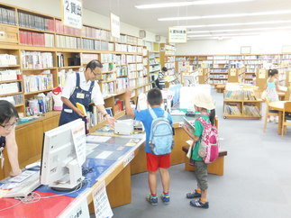 写真：図書館探検隊3