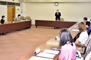 写真：市民懇談会の様子