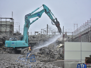 写真：旧庁舎解体工事の様子（令和3年4月5日）