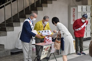 写真：募金の様子