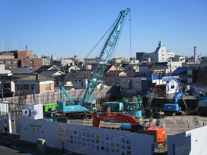 写真:新庁舎建設工事現場遠景（令和4年1月）