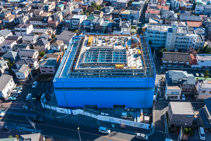 写真:新庁舎建設工事現場空撮北側（令和4年12月）