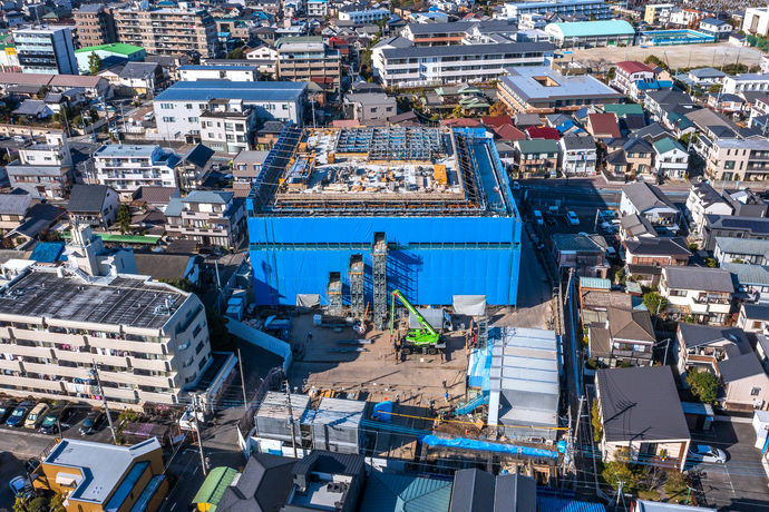 写真:新庁舎建設工事現場空撮南側（令和4年12月）