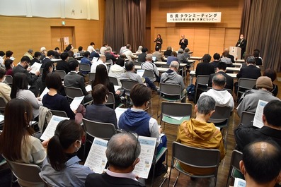 写真:くるるでの市長タウンミーティングの様子
