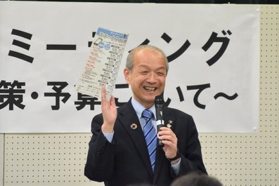 写真:東公民館での市長タウンミーティングの様子