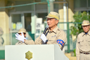 写真:あいさつする市長