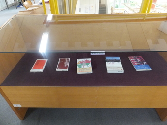 写真3：2F展示コーナー