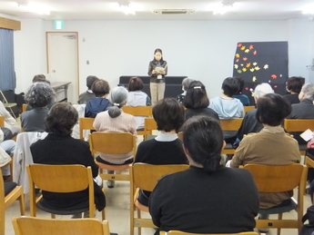 写真：大人のためのお話会