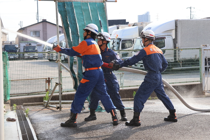 写真：放水訓練