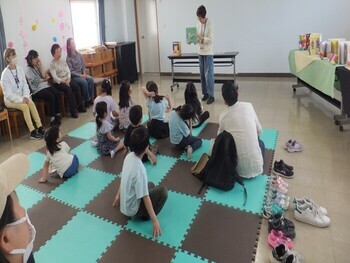 写真：春の絵本まつり