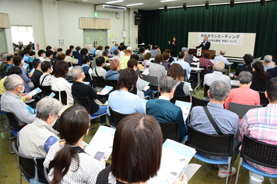 写真：東公民館での市長タウンミーティングの様子