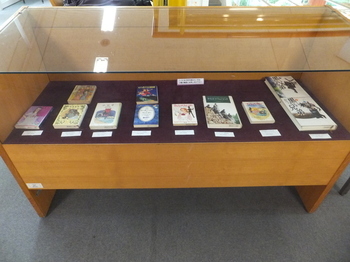 写真：2F展示コーナー